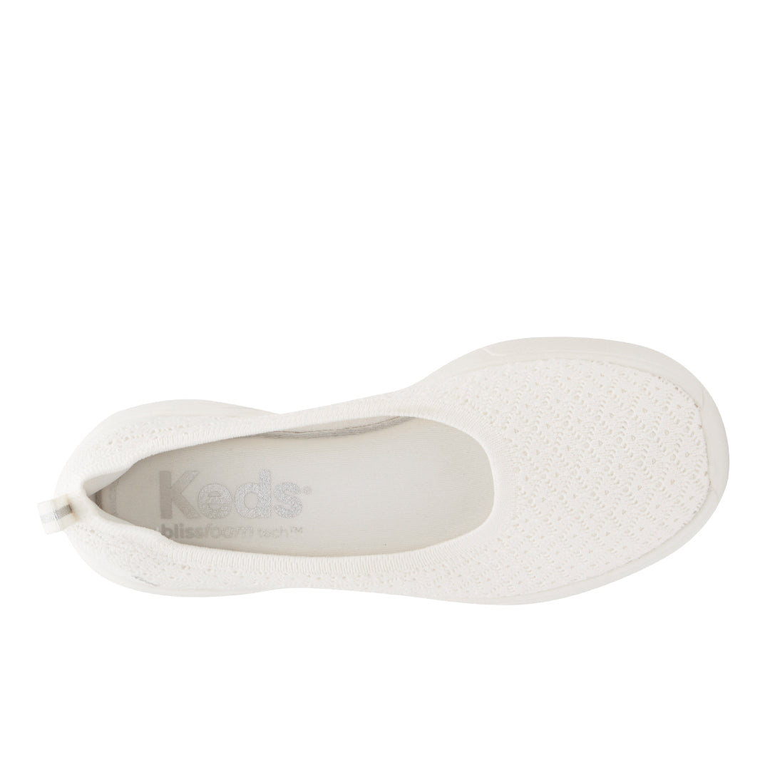 Women's Blisswalk Skimmer Starburst Eng Knit Snow White Sneaker — Versatile