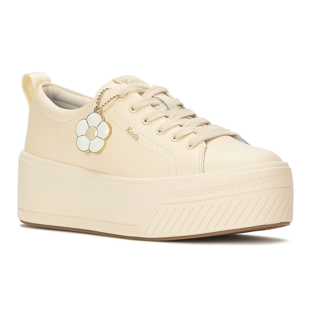 Women's Skyler Leather Daisy Charm Parchment Sneaker — Polished